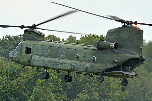 Hélicoptère CH47D Chinook KLU