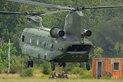 Hélicoptère CH47D Chinook KLU