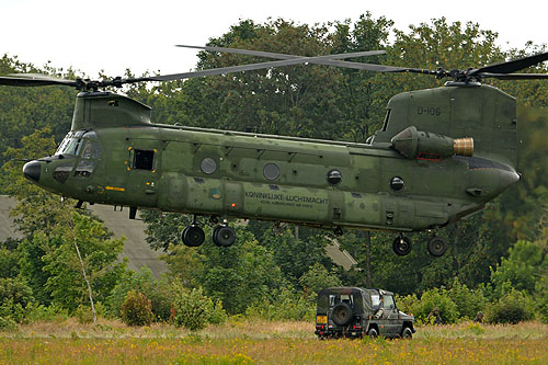 Hélicoptère CH47D Chinook KLU