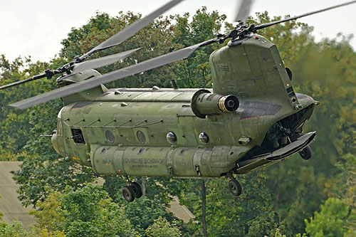 Hélicoptère CH47D Chinook KLU