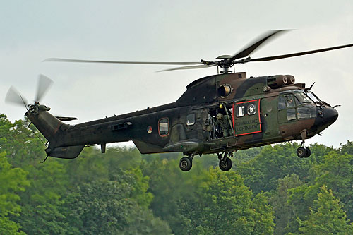 Hélicoptère AS532 Cougar KLU