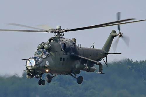 Hélicoptère MI24 Hind Pologne