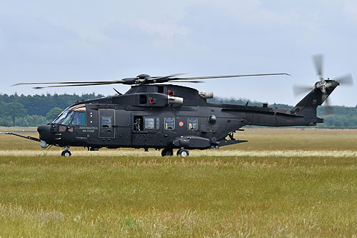 Hélicoptère HH101 Caesar Italie