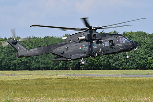 Hélicoptère HH101 Caesar Italie