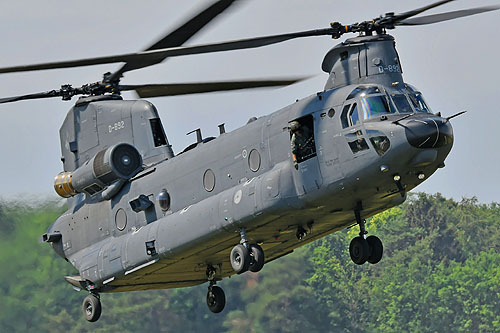 Hélicoptère CH47 Chinook KLU