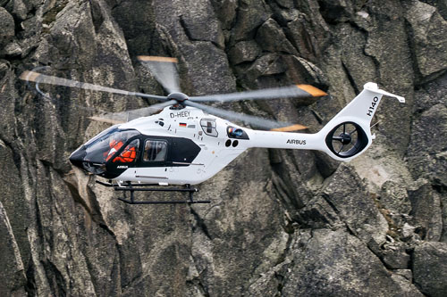 Prototype H140 D-HEEY en vol
