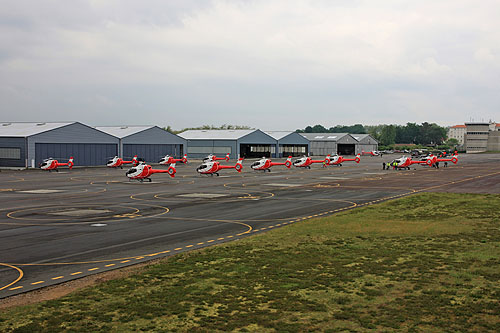 Les hélicoptères EC120 sur le tarmac