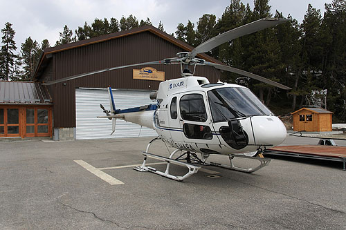 Hélicoptère AS350 B3 Ecureuil d'HeliMountains