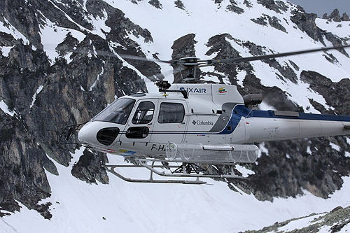 Hélicoptère AS350 B3 Ecureuil d'HeliMountains