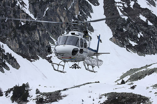 Hélicoptère AS350 B3 Ecureuil d'HeliMountains