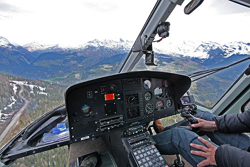 Hélicoptère AS350 B3 Ecureuil d'HeliMountains