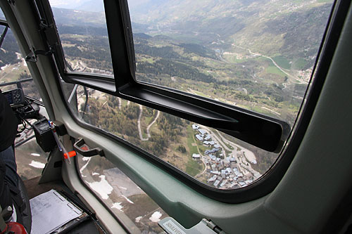 Hélicoptère AS350 B3 Ecureuil d'HeliMountains