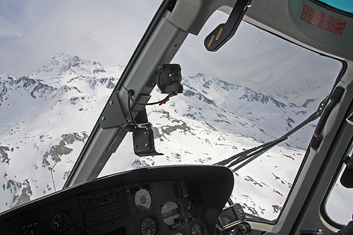 Hélicoptère AS350 B3 Ecureuil d'HeliMountains