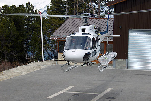 Hélicoptère AS350 B3 Ecureuil d'HeliMountains