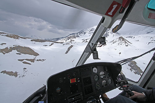 Hélicoptère AS350 B3 Ecureuil d'HeliMountains