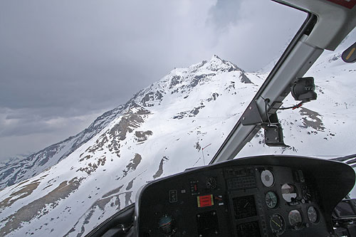 Hélicoptère AS350 B3 Ecureuil d'HeliMountains