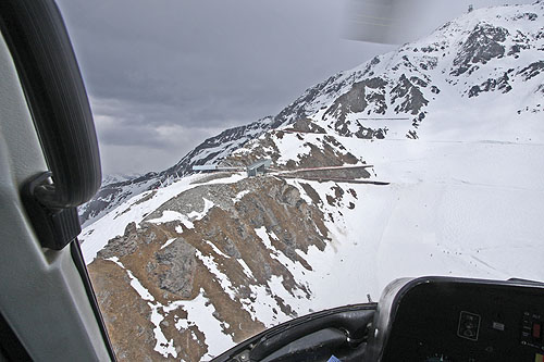 Hélicoptère AS350 B3 Ecureuil d'HeliMountains