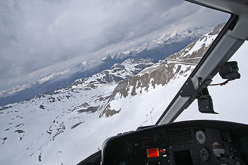 Hélicoptère AS350 B3 Ecureuil d'HeliMountains