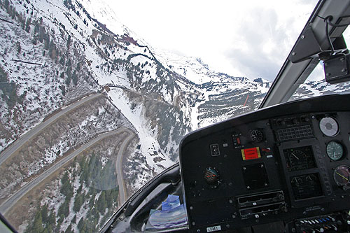 Hélicoptère AS350 B3 Ecureuil d'HeliMountains