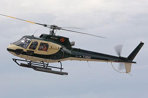 Hélicoptère AS350 B2 Ecureuil F-HBAH