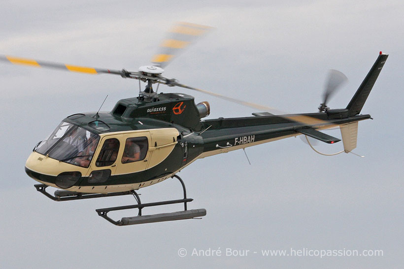 Hélicoptère AS350 B2 Ecureuil F-HBAH