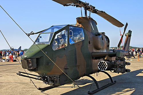 Hélicoptère d'attaque AH1S Cobra JGSDF