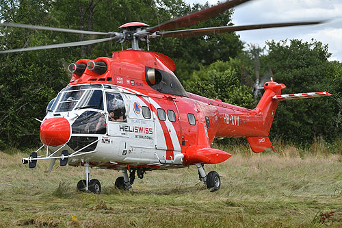 Hélicoptère AS332 SuperPuma HB-XVY d'HELISWISS INTERNATIONAL