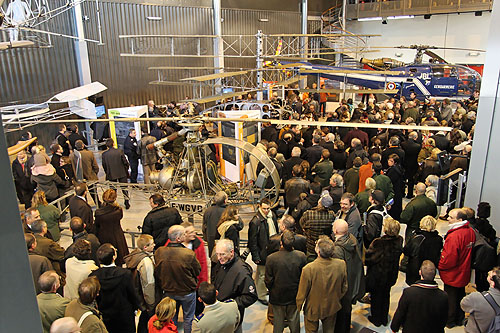 Inauguration du hall de la voilure tournante au Musée de l'Air et de l'Espace du Bourget, le 15 décembre 2007