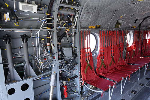 Intérieur de la cabine de l'hélicoptère CH47F Chinook