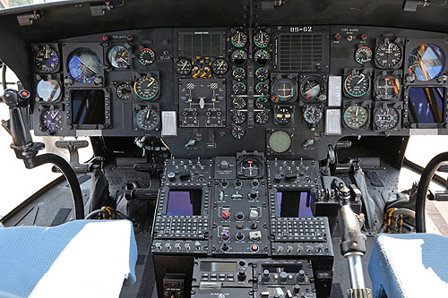 Cockpit de l'hélicoptère Seaking de la Marine allemande