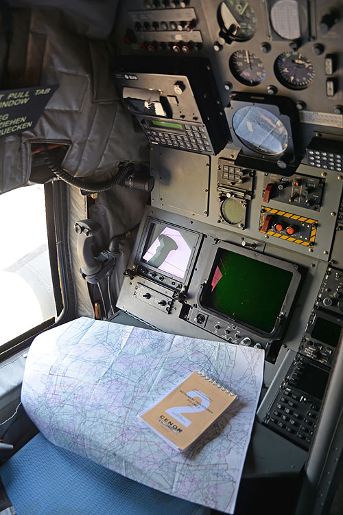 Console de l'opérateur radar à l'intérieur de l'hélicoptère Seaking de la Marine allemande