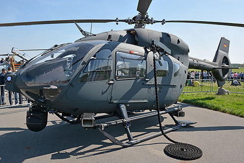 Hélicoptère H145M de la Luftwaffe allemande, équipé de supports pour corde lisse