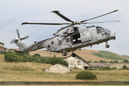 Hélicoptère AW101 italien