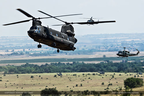 Hélicoptère CH47 Chinook italien