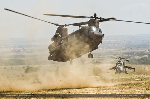 Hélicoptère CH47 Chinook italien