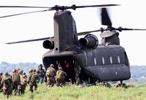 Hélicoptère CH47 Chinook italien