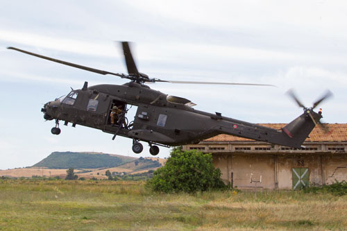 Hélicoptère NH90 italien