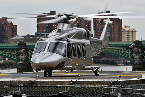 Hélicoptère AW139 G-DCOI Profred Partners LLP (Dyson)