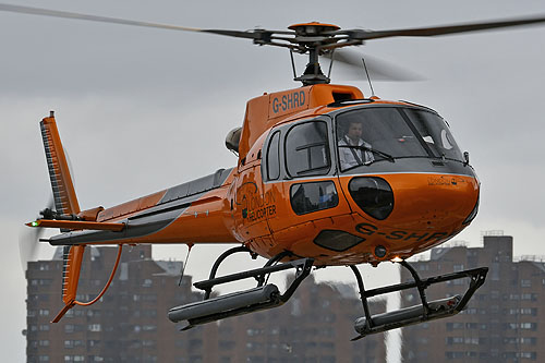 Hélicoptère AS350 B2 Ecureuil G-SHRD London Helicopter