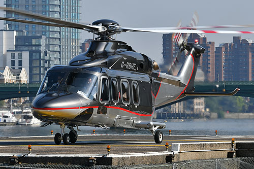 Hélicoptère AW139 G-RBHF de STARSPEED