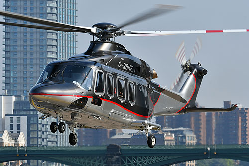 Hélicoptère AW139 G-RBHF de STARSPEED