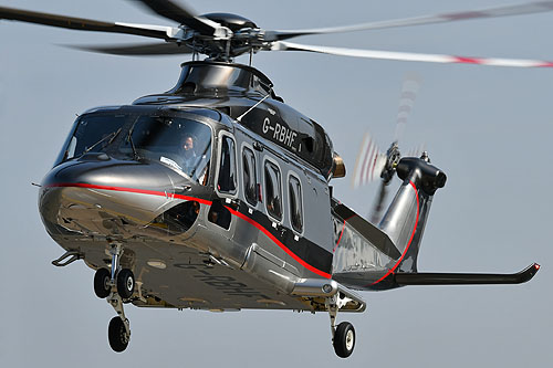 Hélicoptère AW139 G-RBHF de STARSPEED