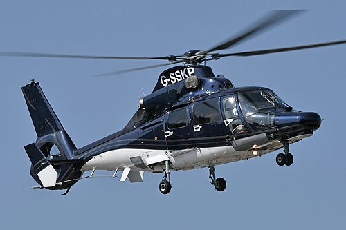 Hélicoptère AS365 N3 Dauphin G-SSKP de STARSPEED