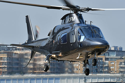 Hélicoptère AW109E Power G-WOFM