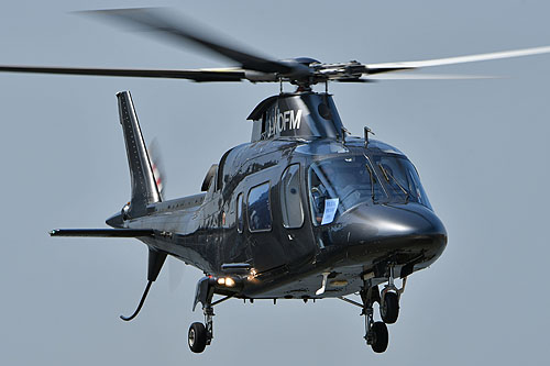 Hélicoptère AW109E Power G-WOFM