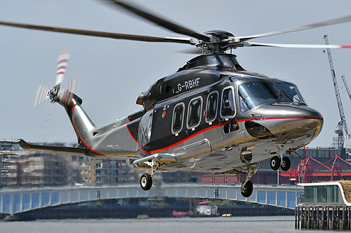 Hélicoptère AW139 G-RBHF de STARSPEED