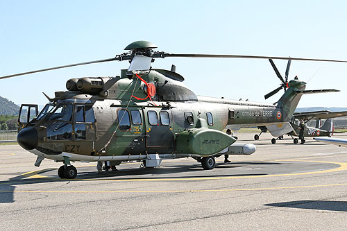 Hélicoptère d'observation radar Cougar Horizon