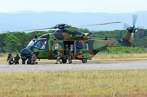 Hélicoptère de transport NH90 Caïman ALAT