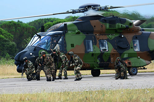 Hélicoptère de transport NH90 Caïman ALAT