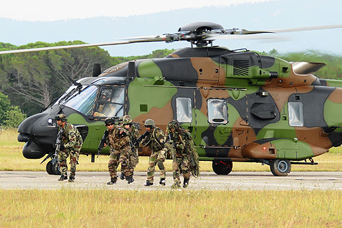 Hélicoptère de transport NH90 Caïman ALAT